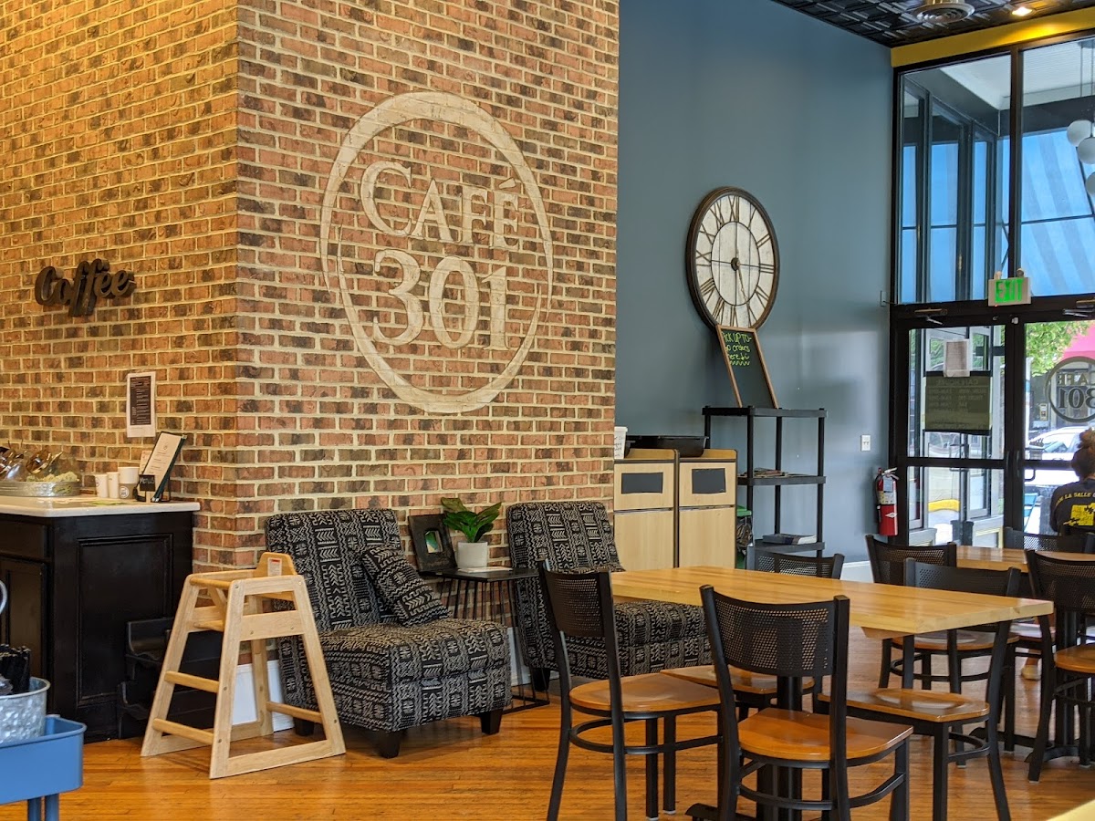 Café 301 Food Truck